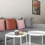 Vivi Homes - Cosy Pool, Gym & * Marbella