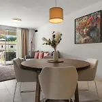 Vivi Homes - Cosy Pool, Gym &
