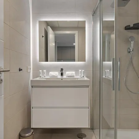 Lejlighed Vivi Homes - Cosy Pool, Gym & Marbella
