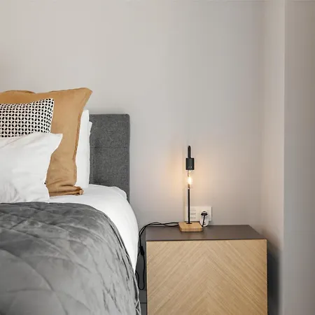 Vivi Homes - Cosy Pool, Gym & *