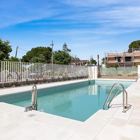 Vivi Homes - Cosy Pool, Gym & Lejlighed *