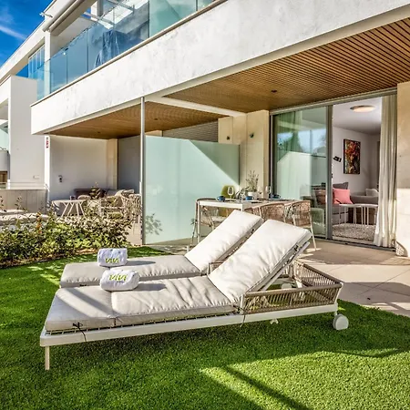 Vivi Homes - Cosy Pool, Gym & Apartment Marbella