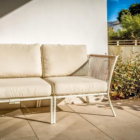 Vivi Homes - Cosy Pool, Gym & Lejlighed Marbella