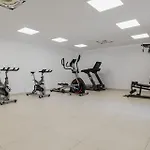 Apartmán Vivi Homes - Cosy Pool, Gym & *