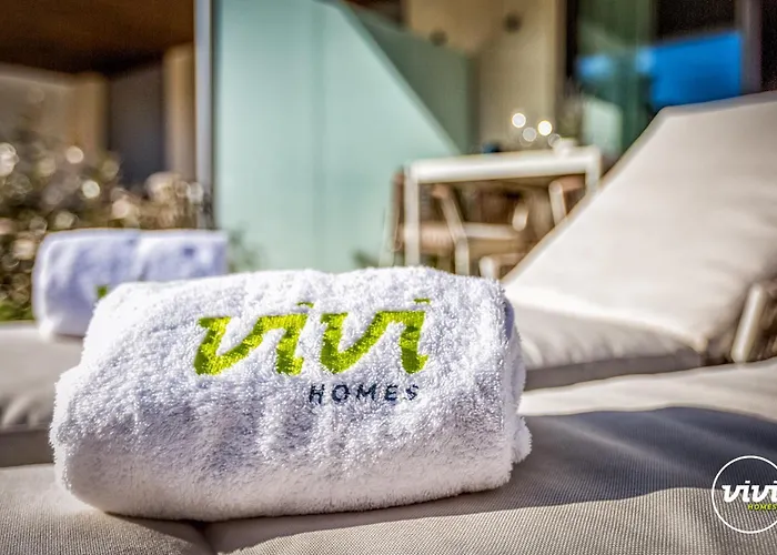 Vivi Homes - Cosy Pool, Gym & Lejlighed Marbella
