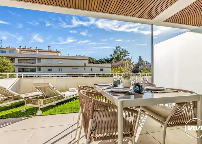 Vivi Homes - Cosy Pool, Gym & Lejlighed Marbella