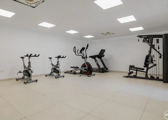 Apartament Vivi Homes - Cosy Pool, Gym & *