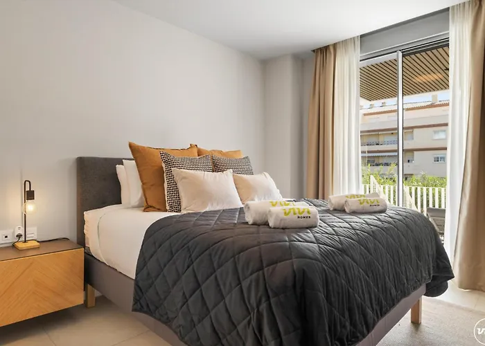 Vivi Homes - Cosy Pool, Gym & * Marbella